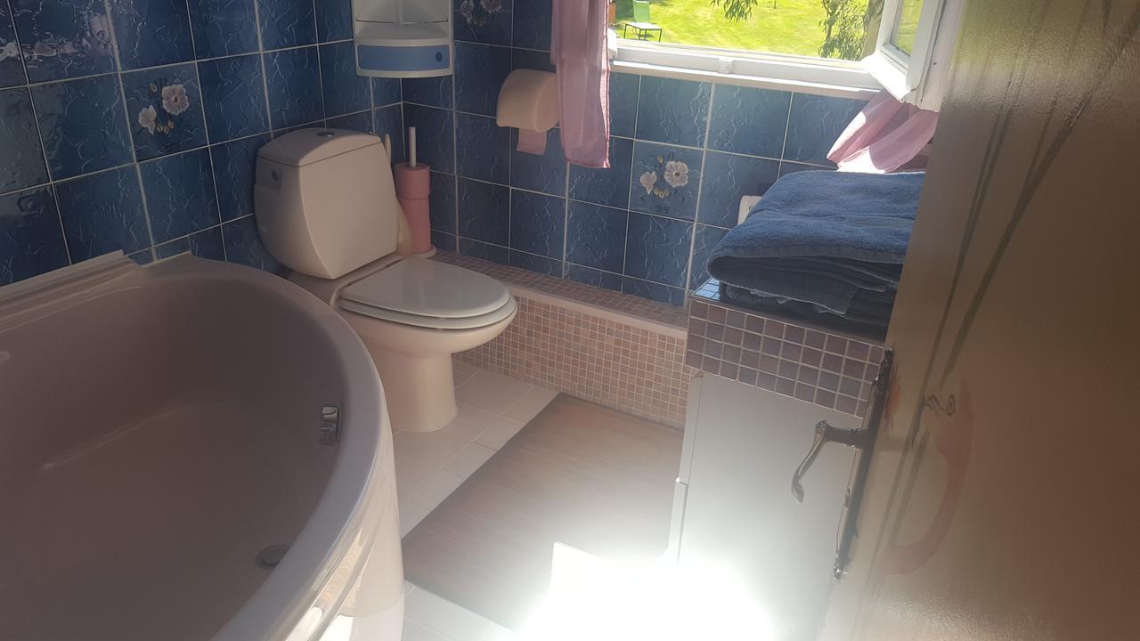 Bed and Breakfast Camden House Aubry-le-Panthou Exterior foto